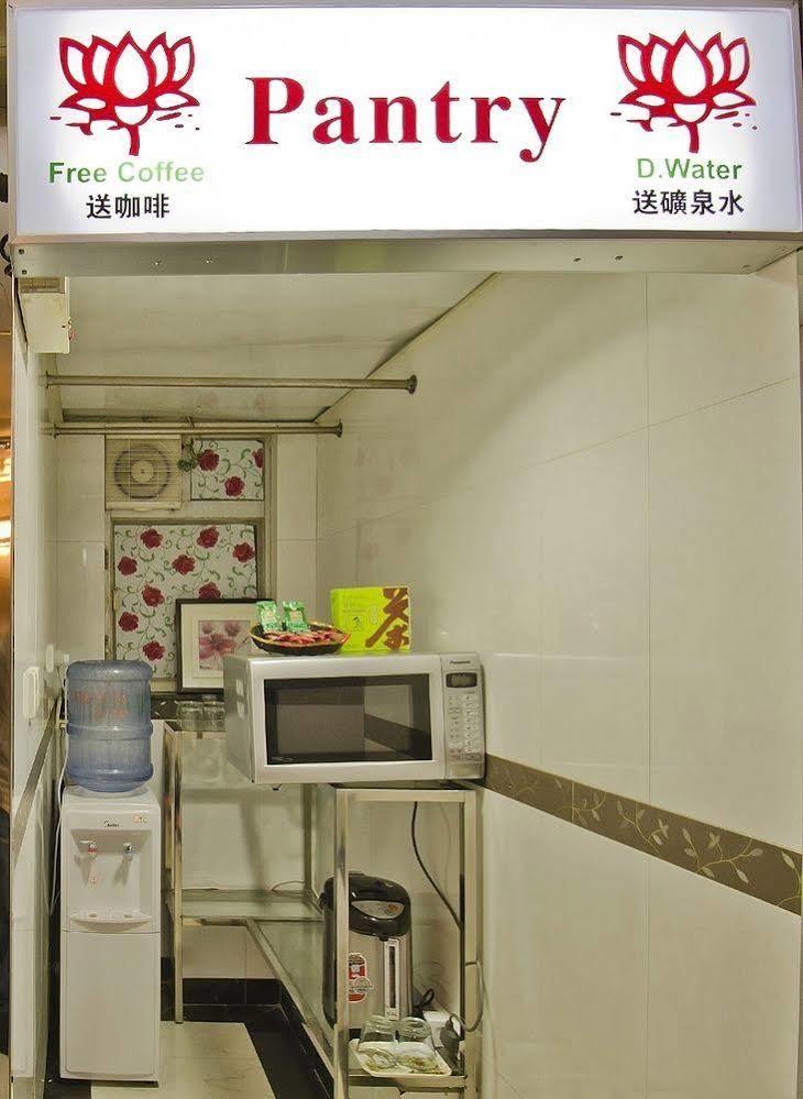Kamal Traveller Hostel Гонконг Экстерьер фото